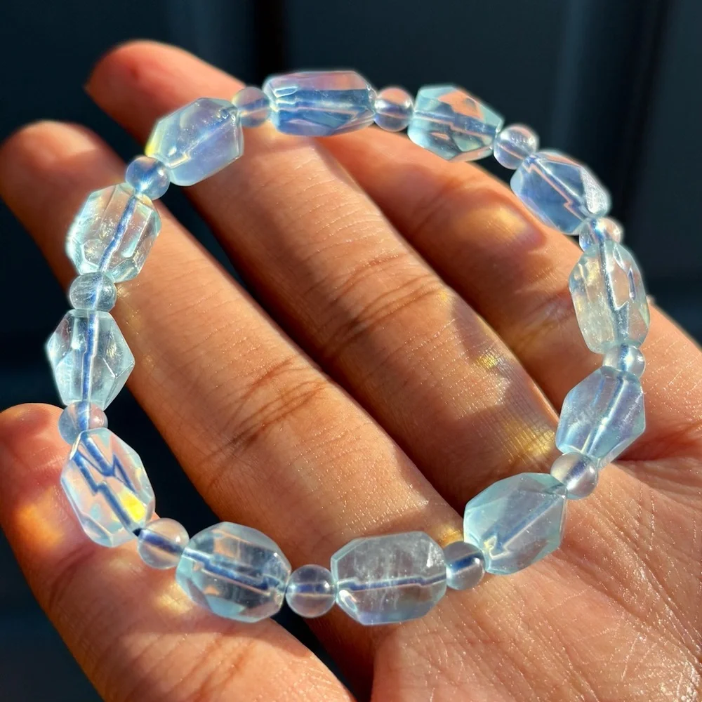 High Grade Aquamarine Faceted Crystal Bracelet 8-9mm - Picture 3 of 10